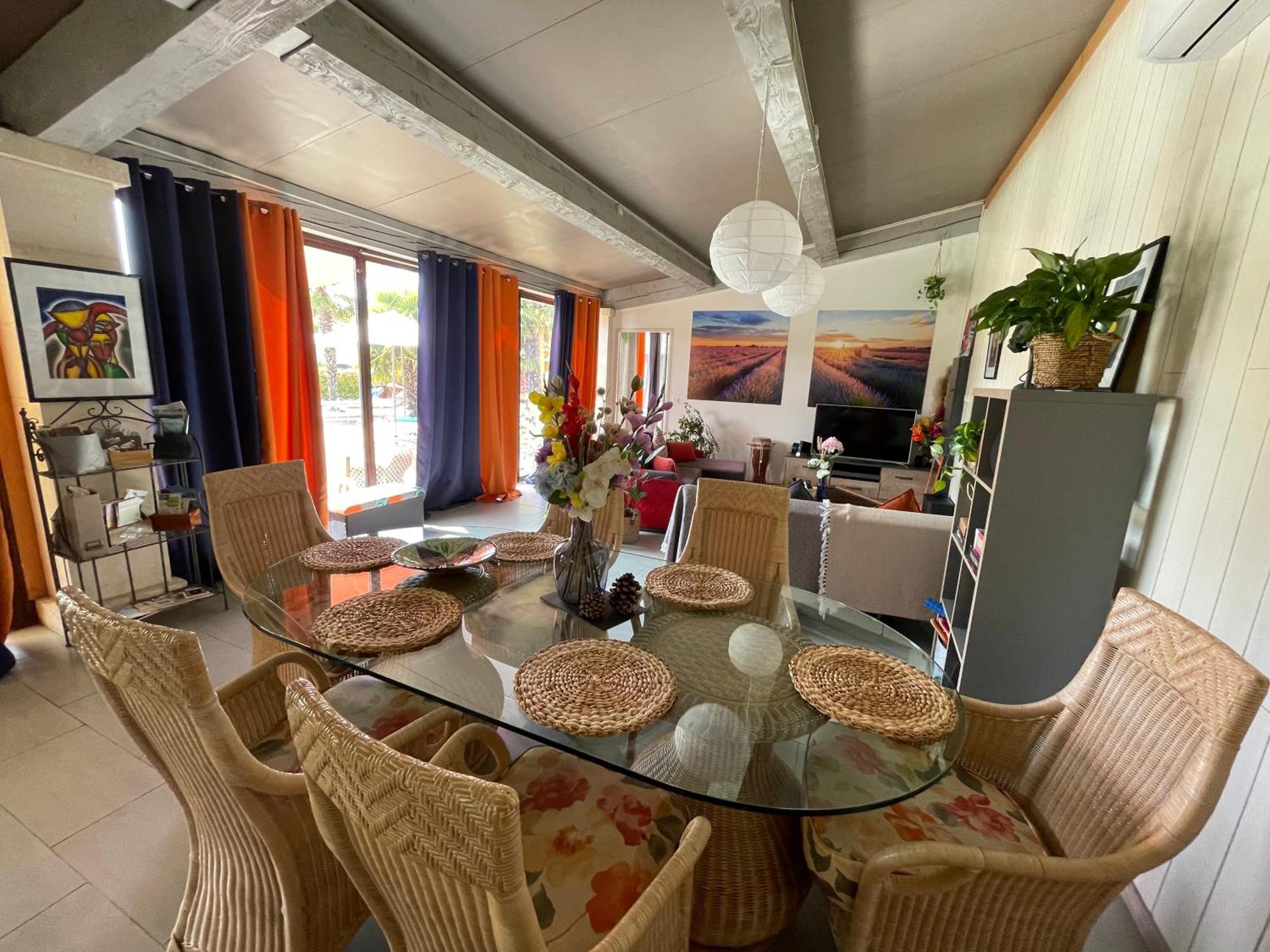 오르곤 Mas De La Butte Blanche B&B 외부 사진