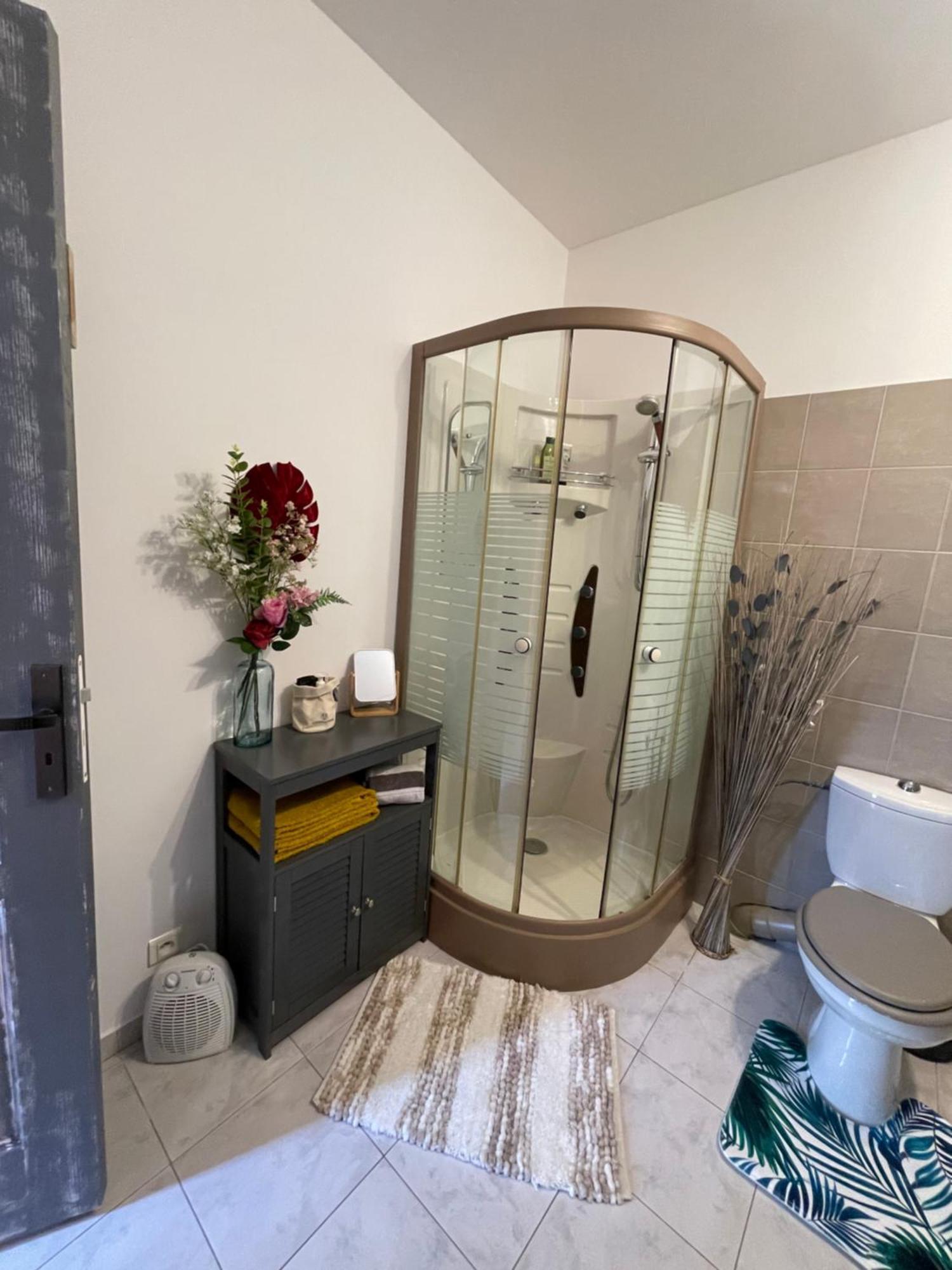 오르곤 Mas De La Butte Blanche B&B 외부 사진