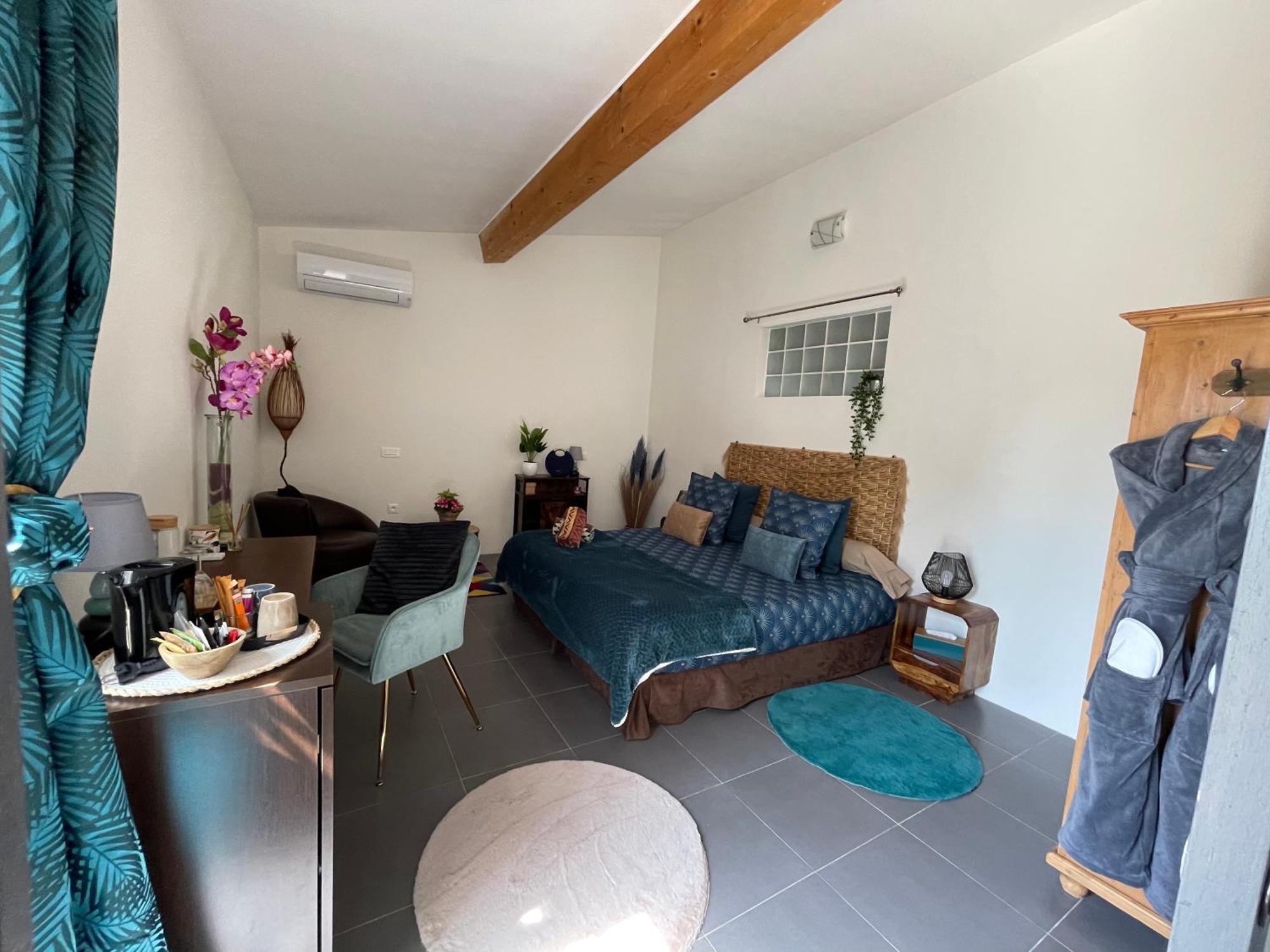 오르곤 Mas De La Butte Blanche B&B 외부 사진