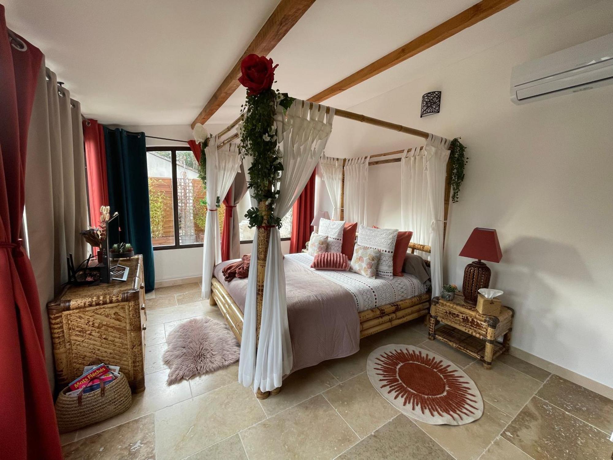 오르곤 Mas De La Butte Blanche B&B 외부 사진